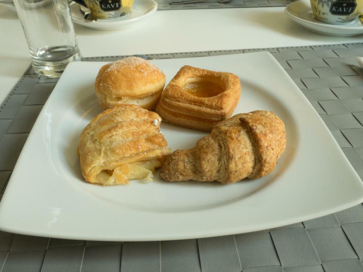 تراني Ajde Rooms & Breakfast المظهر الخارجي الصورة